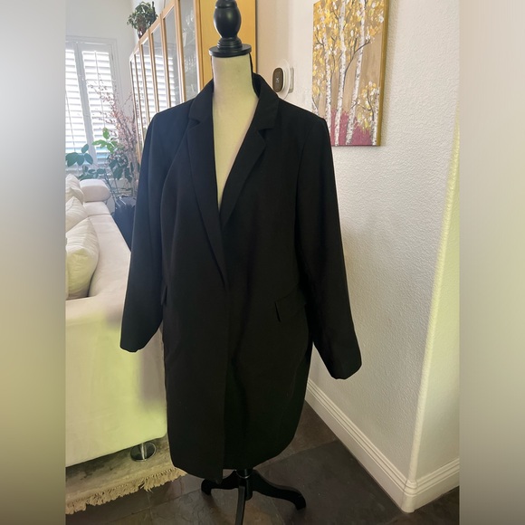 Marks & Spenser - elegant and classy black evening coat - Picture 3 of 11